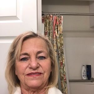 Meet your Posher, Brenda